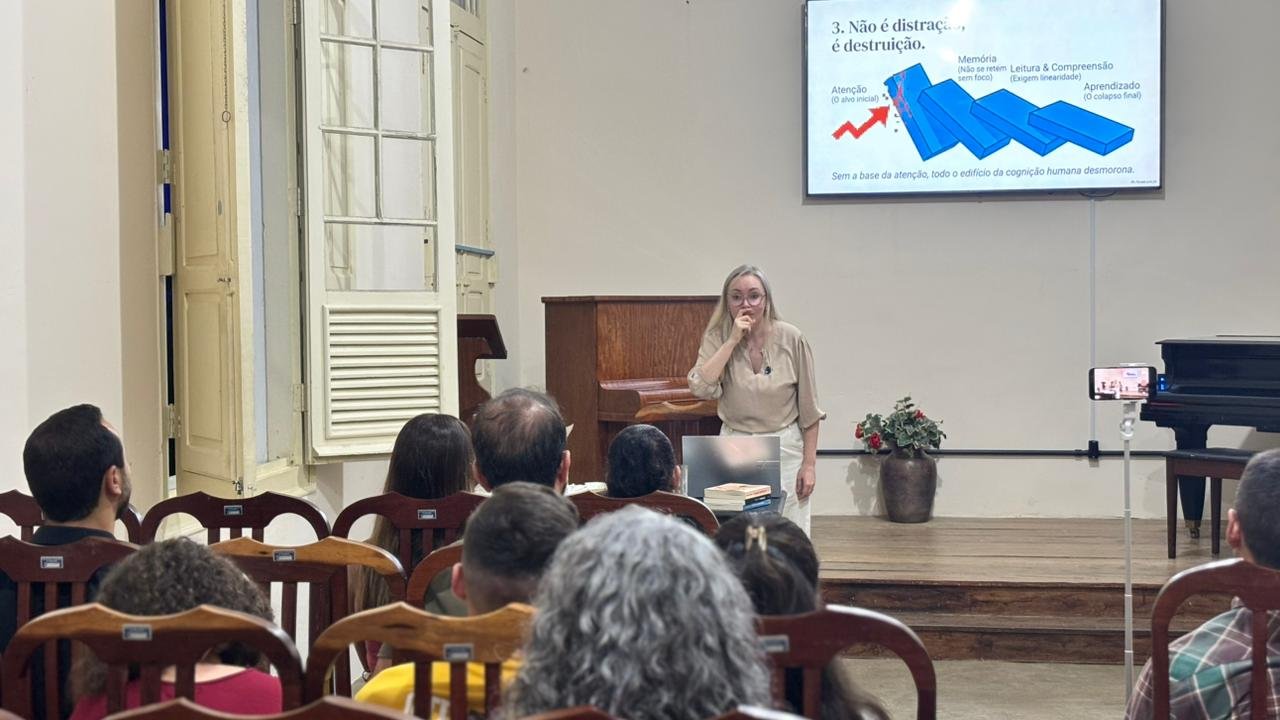 Camila Abadie na Casa da Cultura